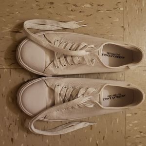 American Eagle White Sneakers